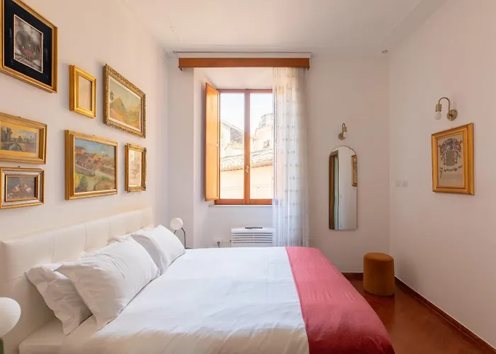 Iflat Elegant 3 Bedroom Near The Pantheon